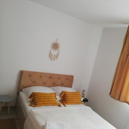 Apartament Raluca Topliţa Exterior foto